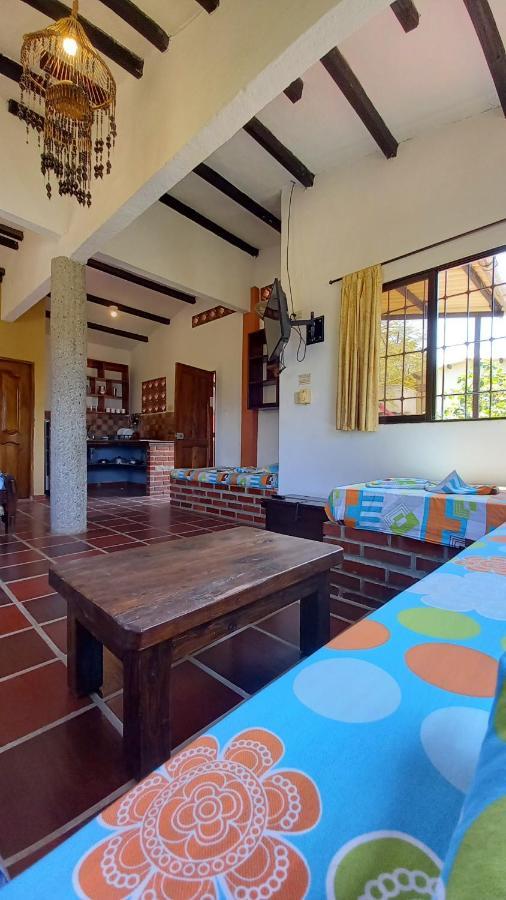 La Casa De Felipe Hostal