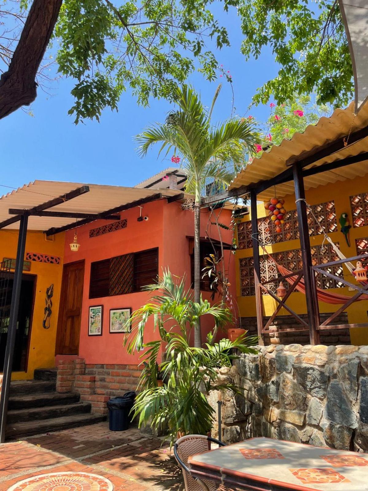 Hostal La Casa De Felipe *
